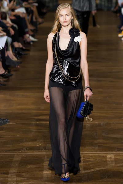 Look 22